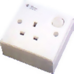 13AMP PVC SOCKET C/W BASE