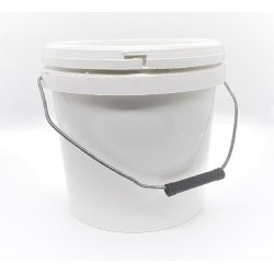 OSAKA 5 LIT PLASTIC DRUM C/W COVER & METAL HANDLE DRUM: WHITE
