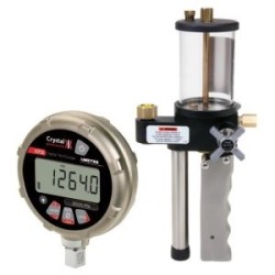 AMETEK DIGITAL PRESSURE TEST GAUGE 5KPSIXP2I WITH PUMP SYSTEM CHX (PUMP T-620H-CPF),  AMETEK DIGITAL PRESSURE TEST GAUGE 5KPSIXP2I WITH PUMP SYSTEM CHX (PUMP T-620H-CPF),