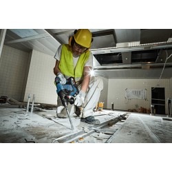 GBH-36VLI, c/w 2pcs x 36 V 4.0 Ah Batteries & 1pc x Charger GAL 3680 CV 